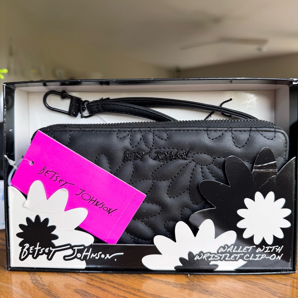 Betsey Johnson Black Floral Wallet with Wristlet Clip-on